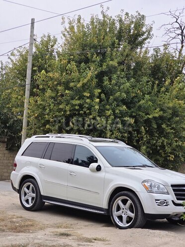 Mercedes GL 550-17