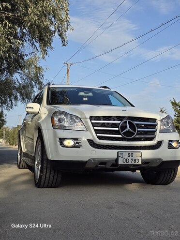 Mercedes GL 550-1