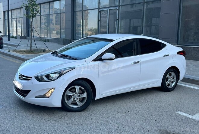 Hyundai Avante 2015, 250,000 km - 1.6 л - Bakı