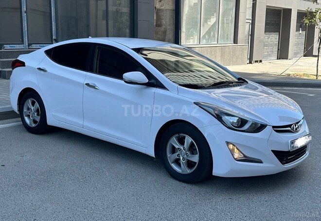 Hyundai Avante 2015, 250,000 km - 1.6 л - Bakı