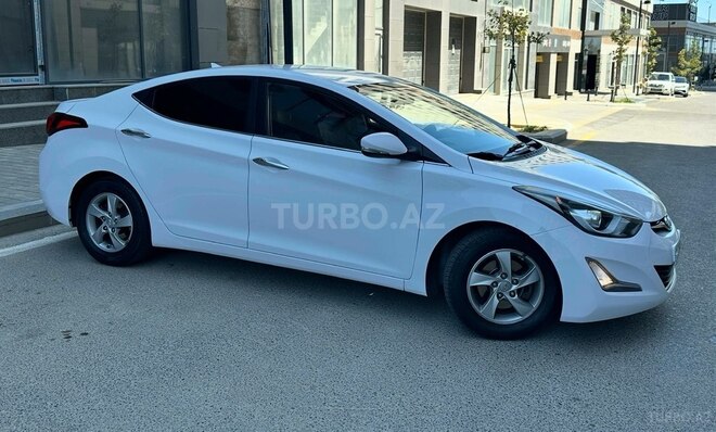 Hyundai Avante 2015, 250,000 km - 1.6 л - Bakı