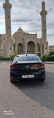 Hyundai Elantra 2019, 102,500 km - 2.0 l - Bakı