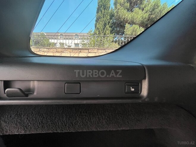 Land Rover Discovery 2017, 132,000 km - 3.0 l - Bakı