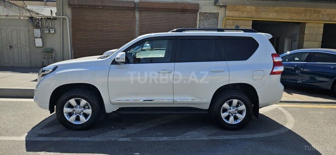 Toyota Land Cruiser Prado-6