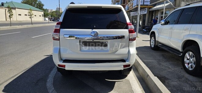 Toyota Land Cruiser Prado-2