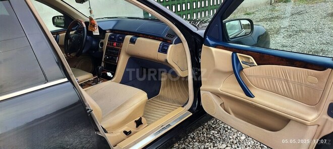 Mercedes E 220 d 2001, 512,354 km - 2.2 l - Salyan