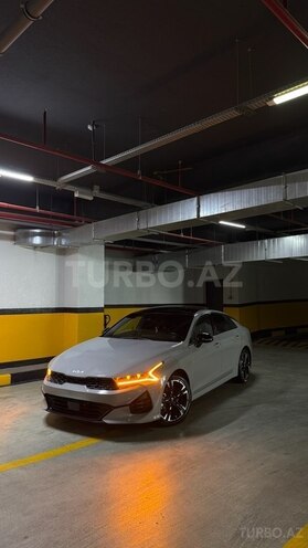 Kia K5-1