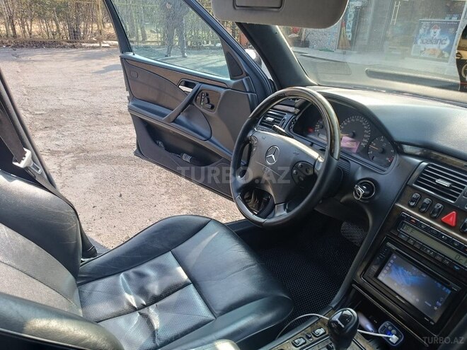 Mercedes E 270 2000, 560,000 km - 2.7 l - Qəbələ