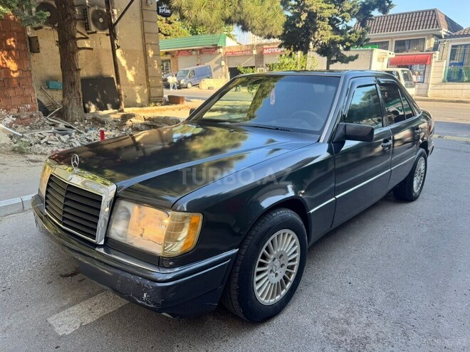 Mercedes E 220 1993, 300,000 km - 2.2 l - Bakı
