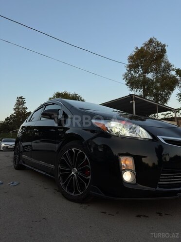 Toyota Prius-4