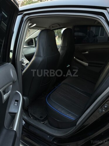 Toyota Prius-7