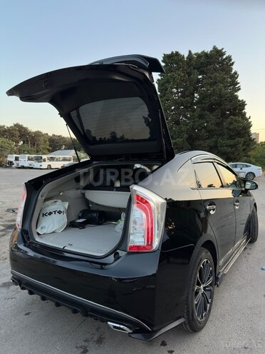 Toyota Prius-9