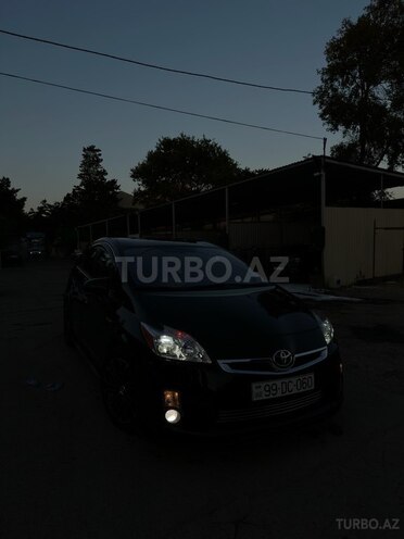 Toyota Prius-10