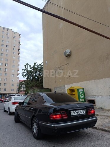 Mercedes E 240 1997, 256,000 km - 2.4 l - Sumqayıt