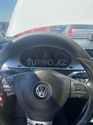 Volkswagen Passat 2010, 329,447 km - 1.8 l - Bakı