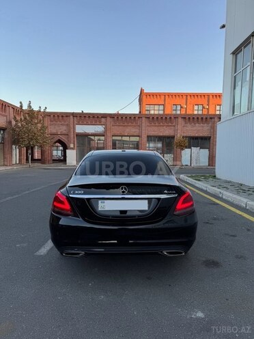Mercedes C 300 4MATIC 2018, 172,000 km - 2.0 l - Gəncə