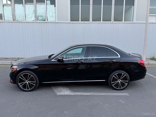 Mercedes C 300 4MATIC 2018, 172,000 km - 2.0 l - Gəncə
