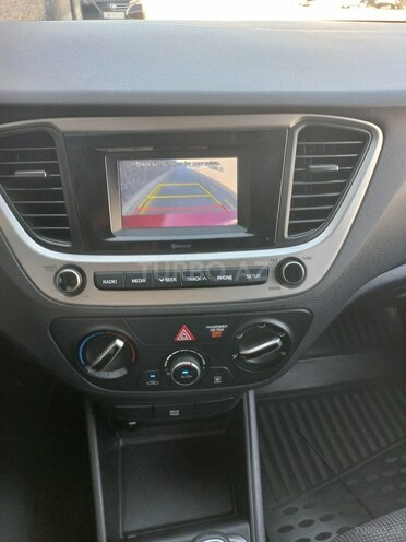 Hyundai Accent 2019, 73,000 km - 1.6 l - Bakı