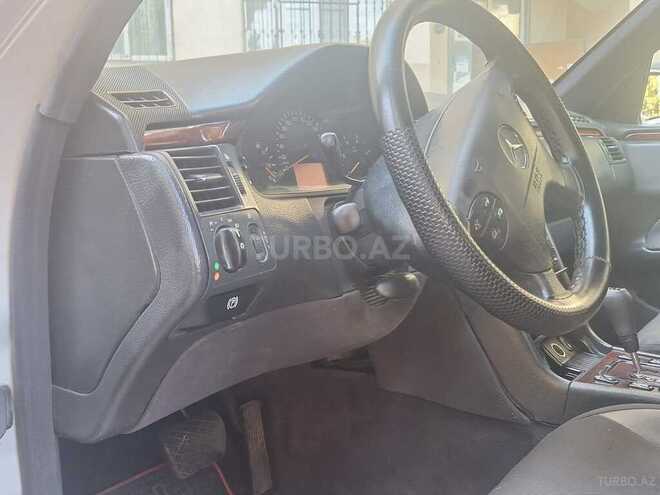 Mercedes E 220 d 2001, 435,000 km - 2.2 л - Bakı