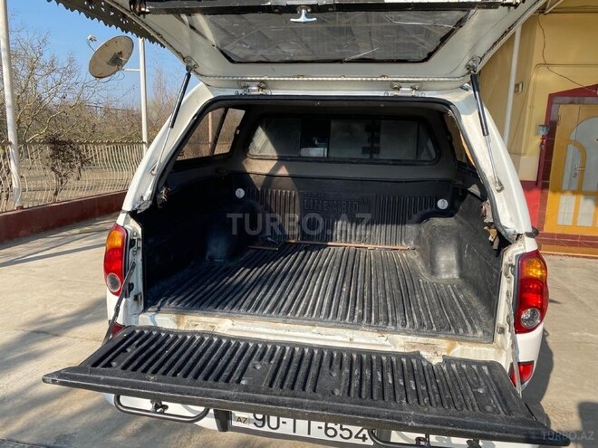 Mitsubishi L200 2008, 250,000 km - 2.5 l - Sabirabad