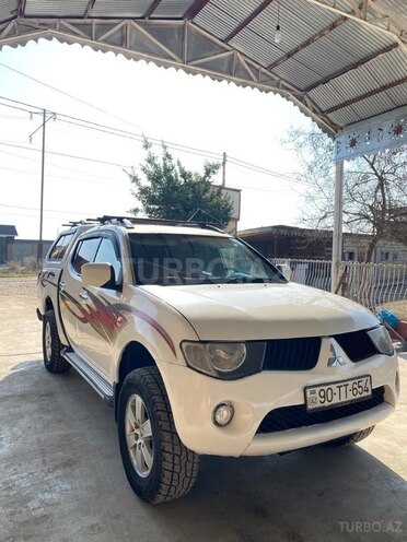 Mitsubishi L200 2008, 250,000 km - 2.5 l - Sabirabad