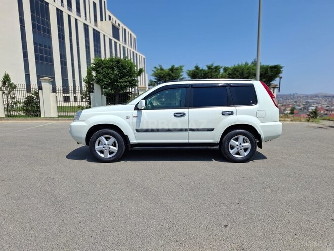 Nissan X-Trail 2011, 203,000 km - 2.5 л - Bakı