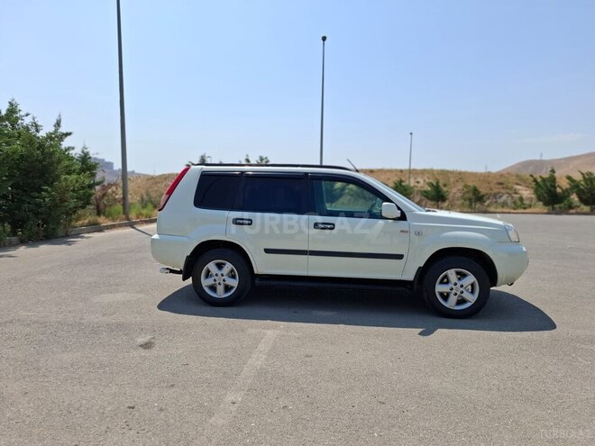 Nissan X-Trail 2011, 203,000 km - 2.5 л - Bakı