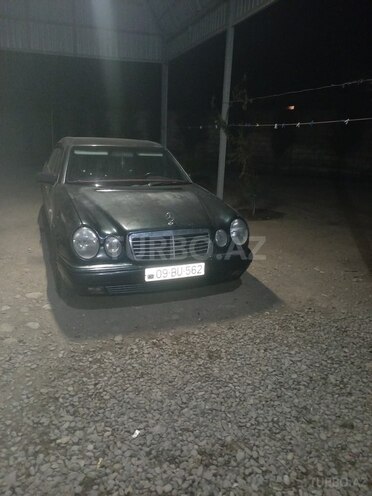 Mercedes E 230 1997, 250,000 km - 2.3 l - Bərdə