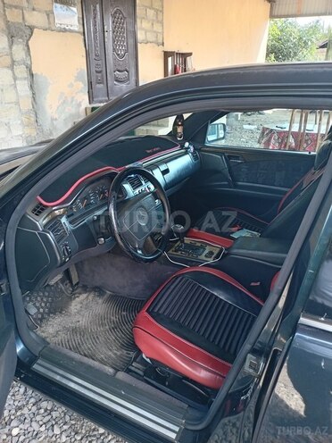 Mercedes E 230 1997, 250,000 km - 2.3 l - Bərdə