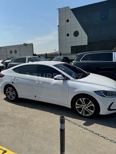 Hyundai Avante 2017, 180,000 km - 1.6 l - Bakı