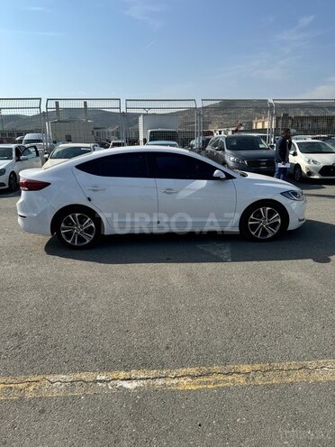 Hyundai Avante 2017, 180,000 km - 1.6 l - Bakı