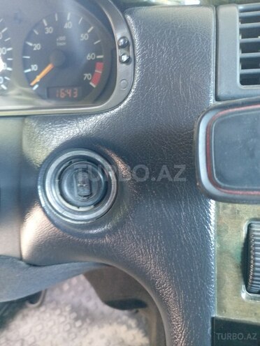 Mercedes E 230 1997, 250,000 km - 2.3 l - Bərdə