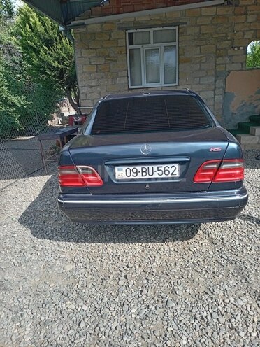 Mercedes E 230 1997, 250,000 km - 2.3 l - Bərdə