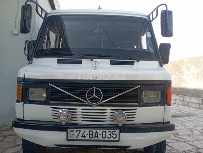 Mercedes 208 D 1993, 5,555,000 km - 2.9 л - Naxçıvan