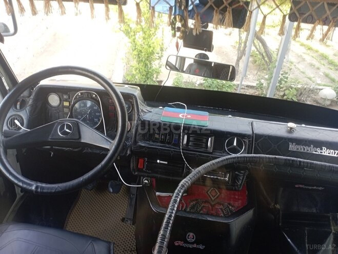 Mercedes 208 D 1993, 5,555,000 km - 2.9 л - Naxçıvan