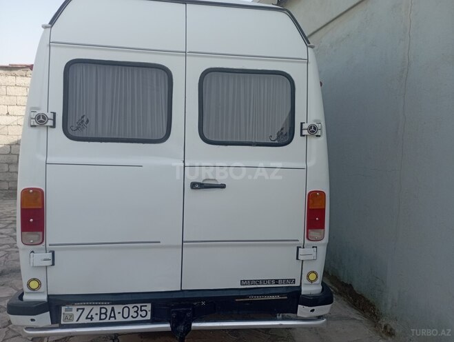 Mercedes 208 D 1993, 5,555,000 km - 2.9 л - Naxçıvan