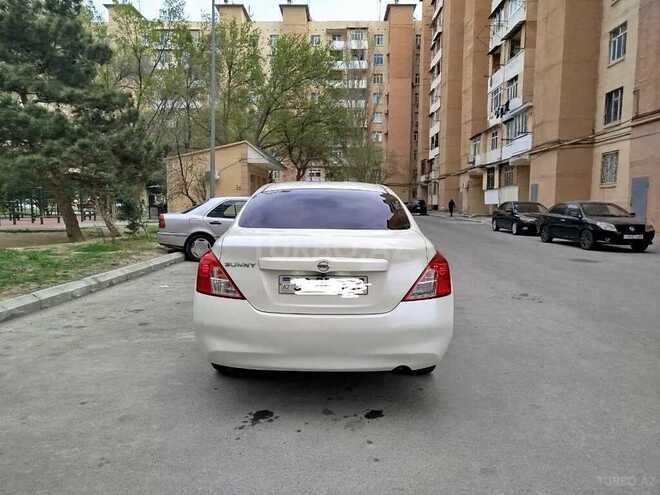 Nissan Sunny 2013, 195,000 km - 1.5 л - Bakı