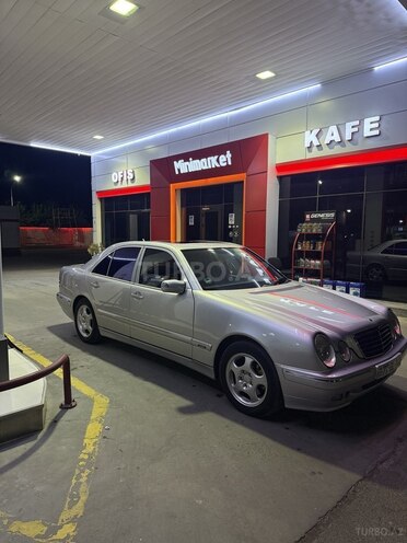 Mercedes E 280 2000, 348,120 km - 2.8 l - Yevlax