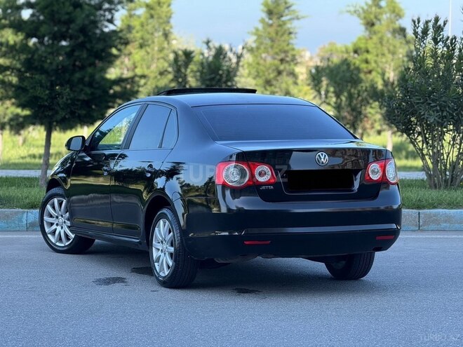 Volkswagen Jetta-8