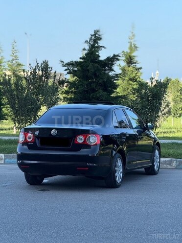Volkswagen Jetta-6