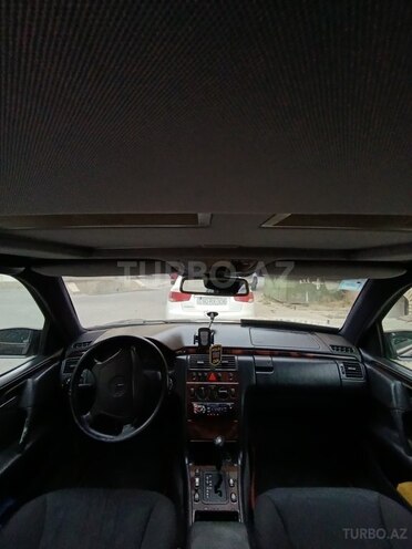 Mercedes E 240 1997, 254,000 km - 2.4 l - Sumqayıt
