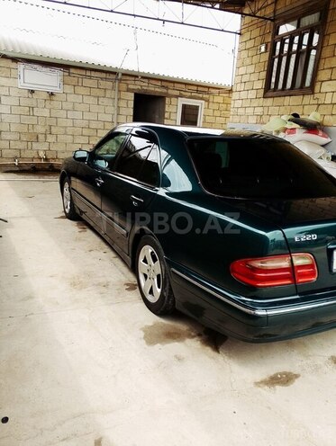 Mercedes E 220 d 1999, 420,000 km - 2.2 l - Salyan