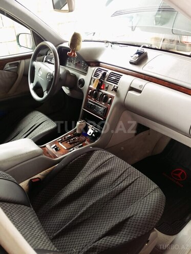 Mercedes E 220 d 1999, 420,000 km - 2.2 l - Salyan