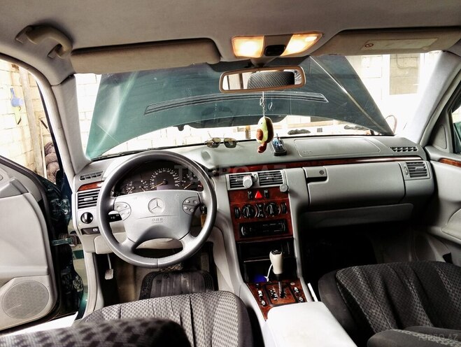 Mercedes E 220 d 1999, 420,000 km - 2.2 l - Salyan