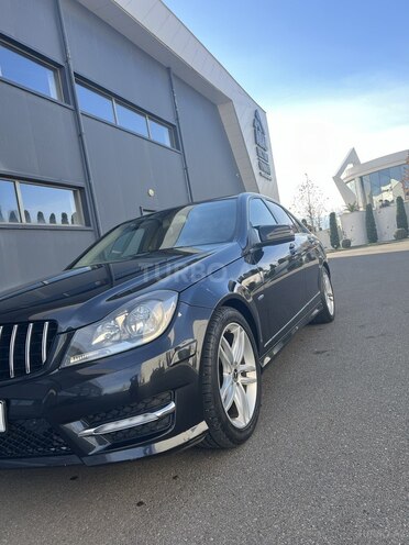 Mercedes C 250 2011, 240,000 km - 1.8 l - Bakı