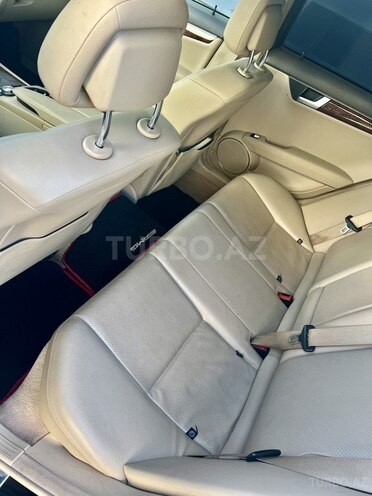 Mercedes C 250 2011, 240,000 km - 1.8 l - Bakı