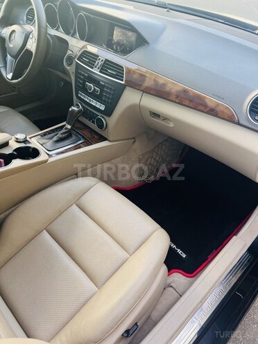 Mercedes C 250 2011, 240,000 km - 1.8 l - Bakı