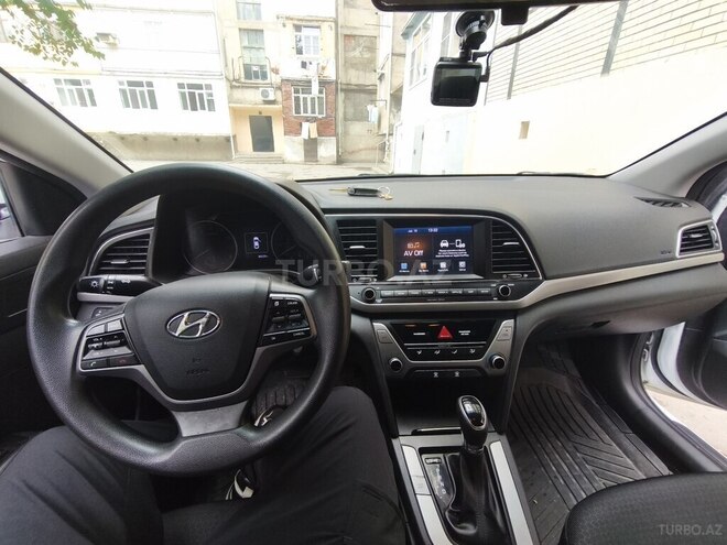 Hyundai Elantra 2018, 144,000 km - 2.0 l - Bakı