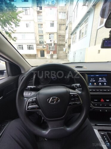 Hyundai Elantra 2018, 144,000 km - 2.0 l - Bakı