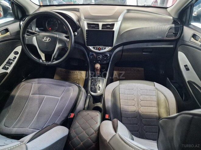 Hyundai Accent-5